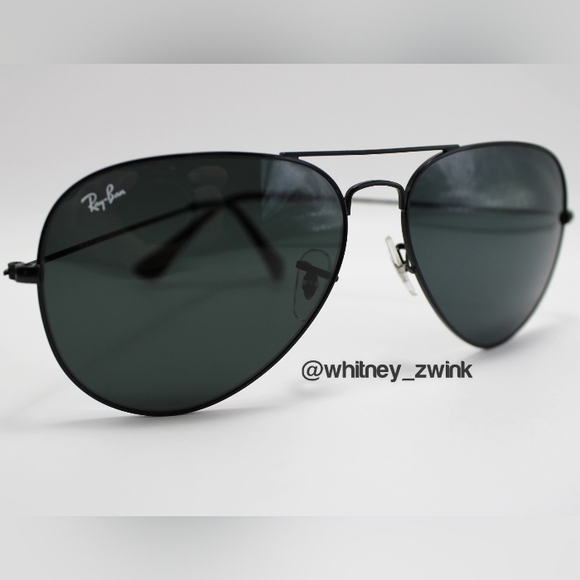 Model Display Ray-Ban Aviator Black  RB3025 58 / 62 - Picture 8 of 17
